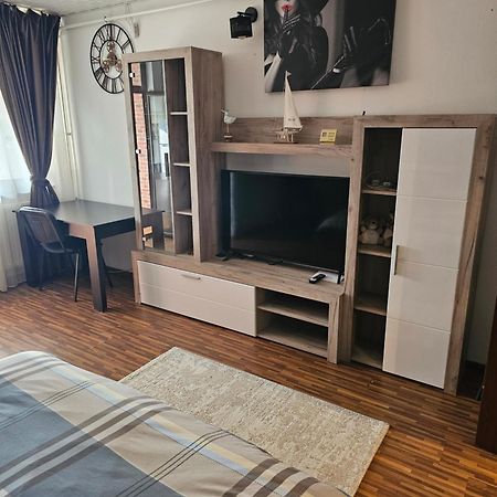 Garsoniera Dary Bloc G2Str Mihai Bravu Turnu Măgurele Exterior foto